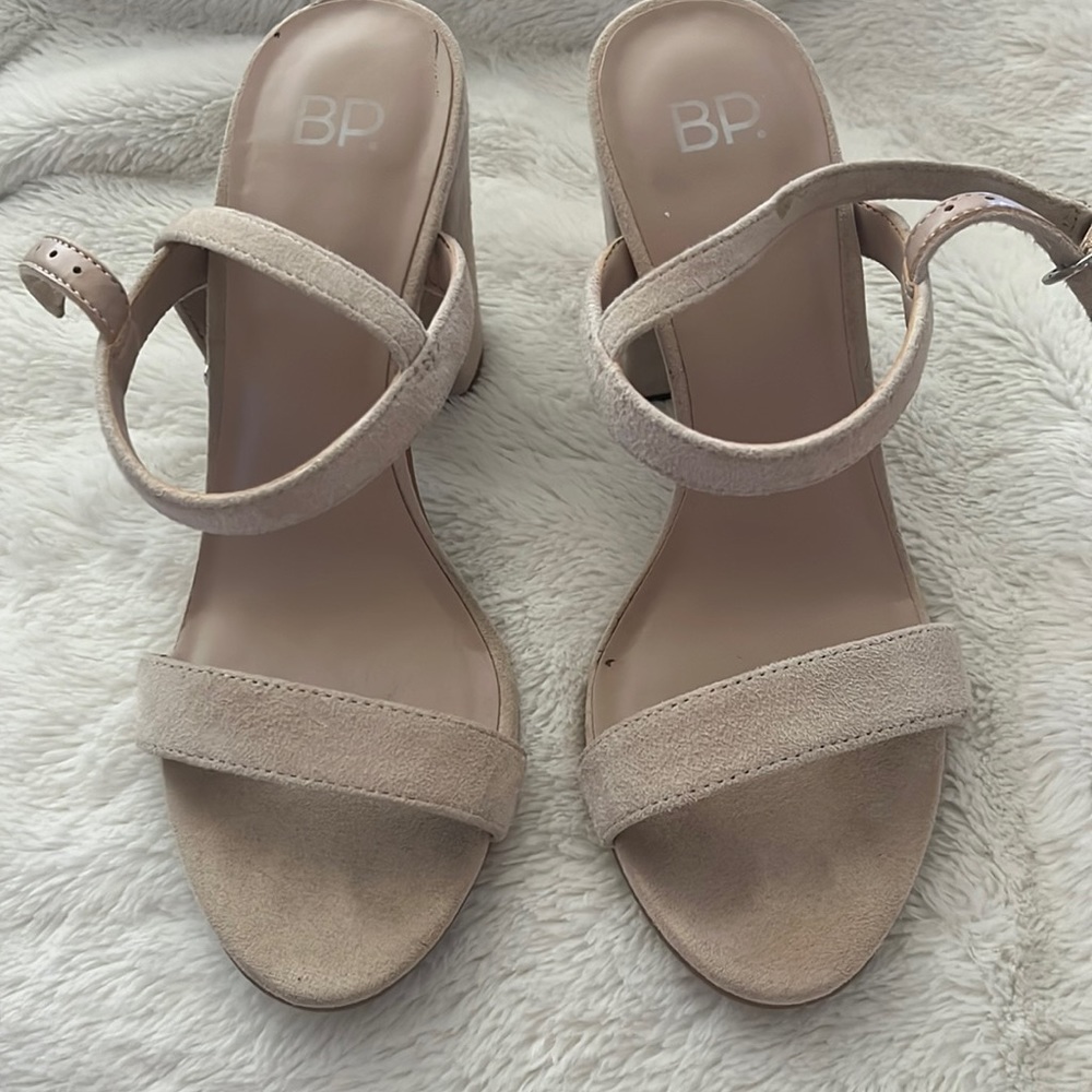 BP Lula slingback sandal.  size 5